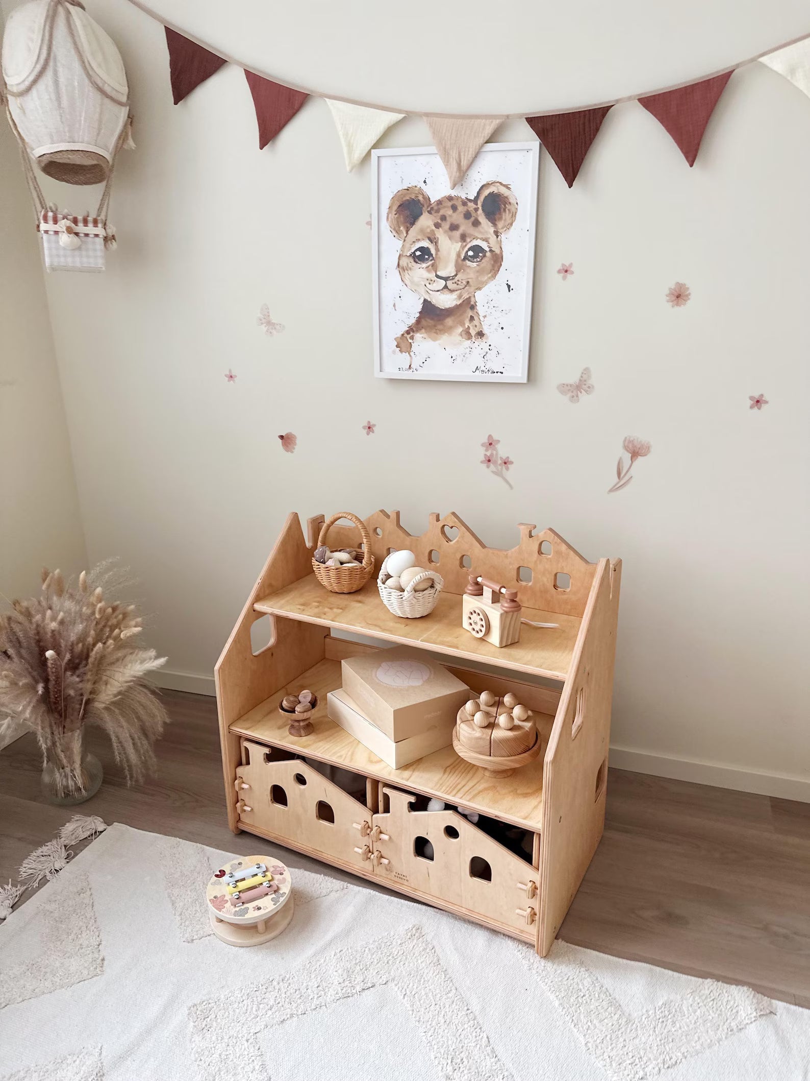 Montessori-Bücherregal und Spielzeugaufbewahrung – Holzmöbel fürs Kinderzimmer