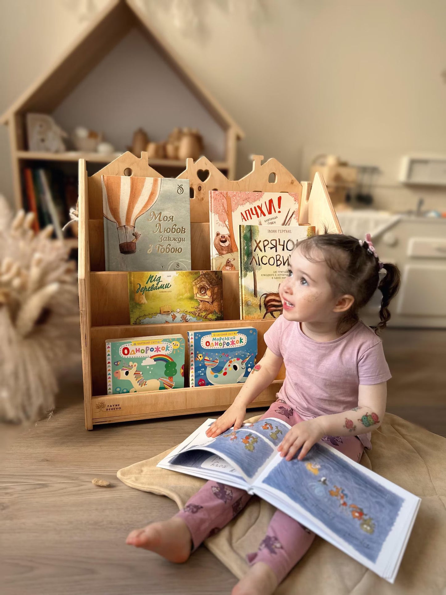 Montessori-Bücherregal und Spielzeugaufbewahrung – Holzmöbel fürs Kinderzimmer